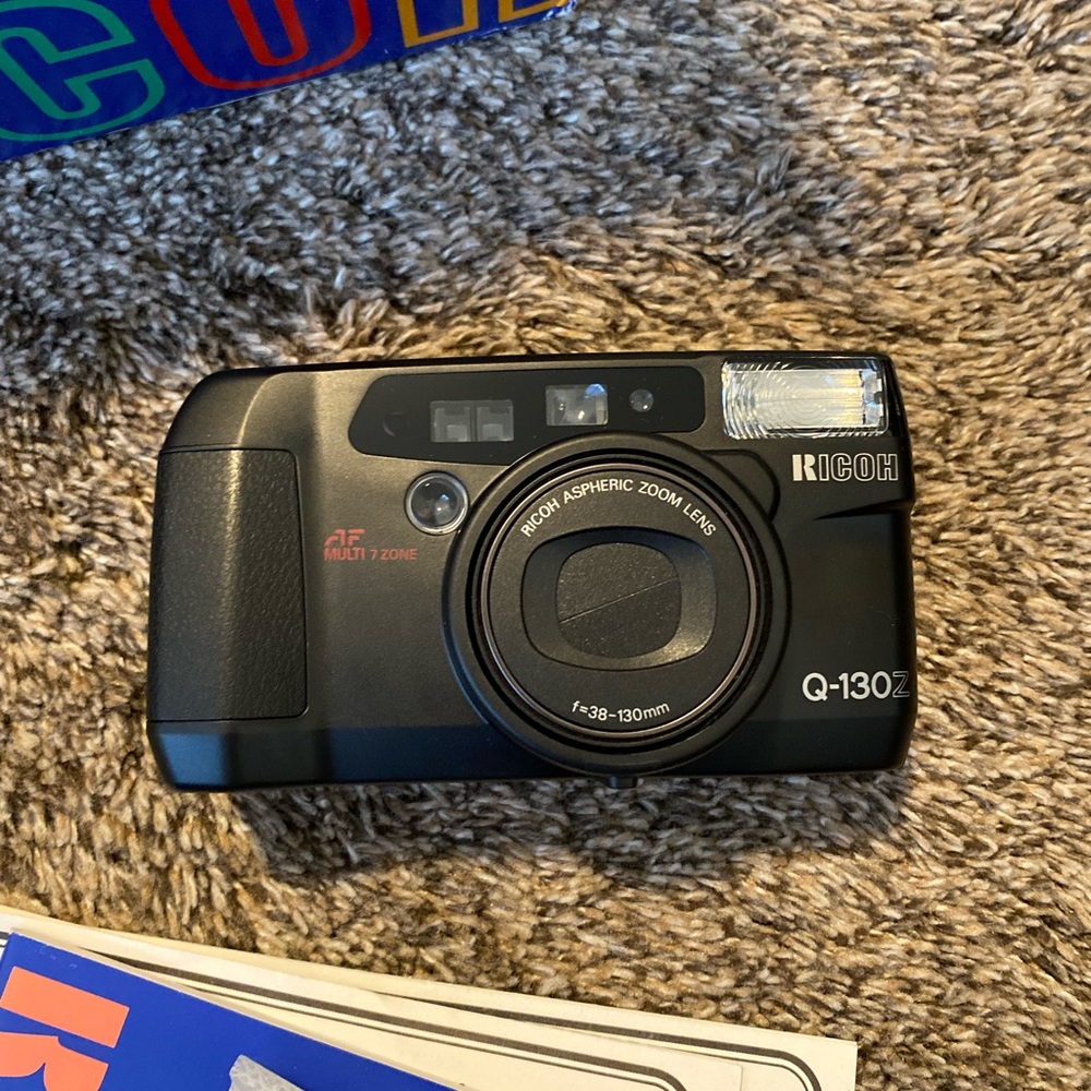 Ricoh Q-130Z 35mm camera